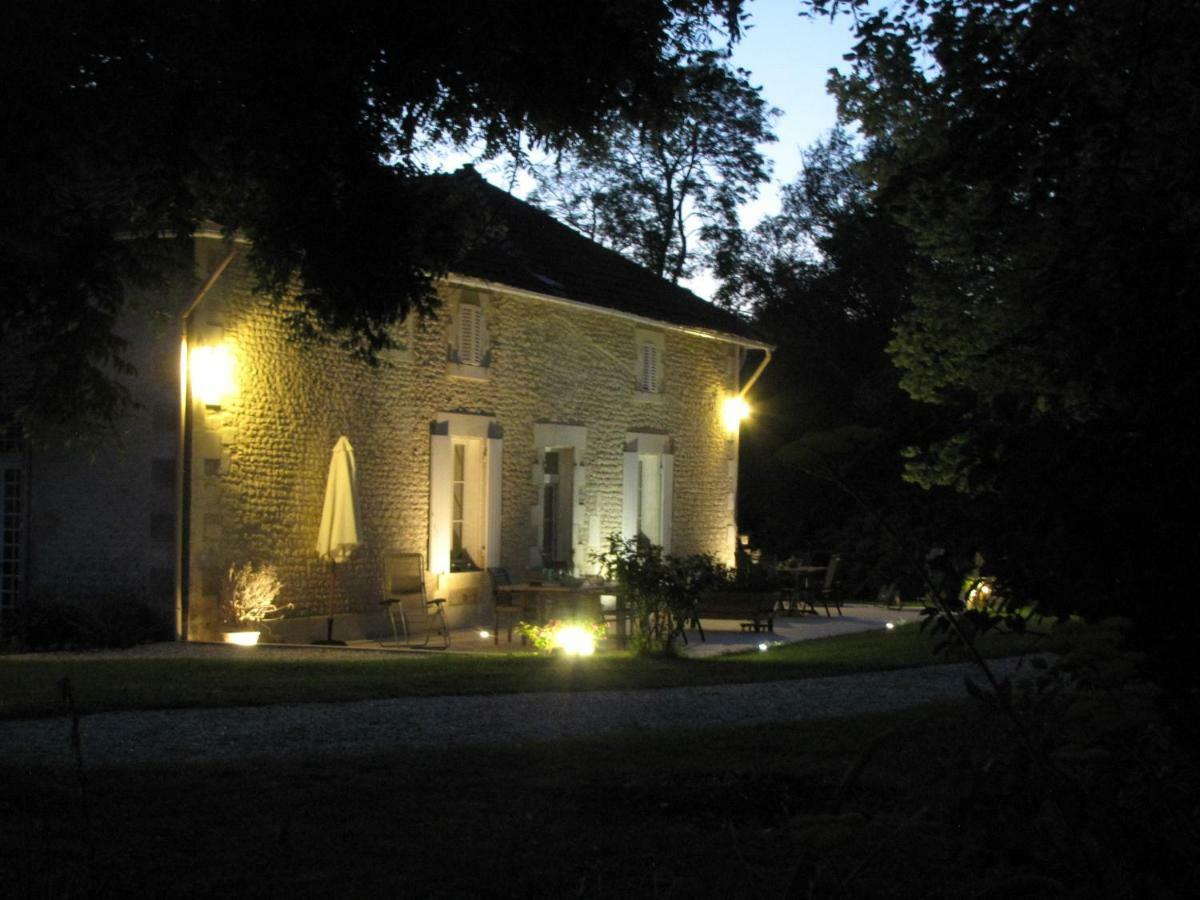 Le Chemin Panzió Challignac Kültér fotó